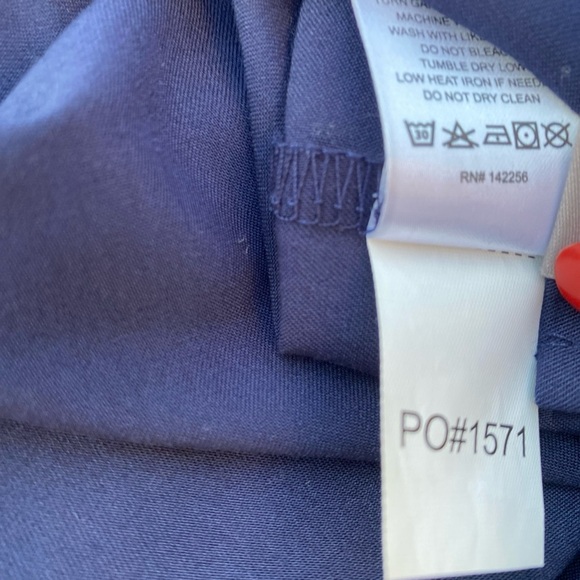 Figs Navy DELMAS Oversized Pocket Scrub Top *Limited Edition* (J-22) - Picture 7 of 8